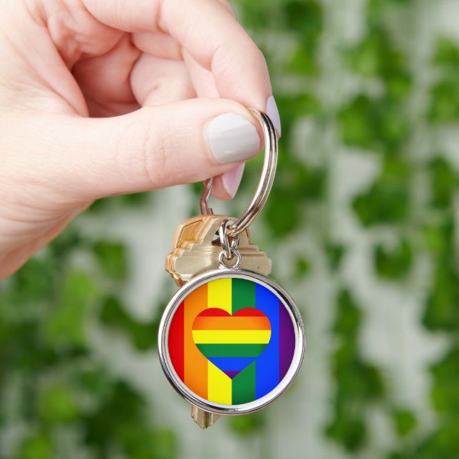 Porte-clés Rainbow Heart & Pride Rainbow Flag / communauté LG (main)