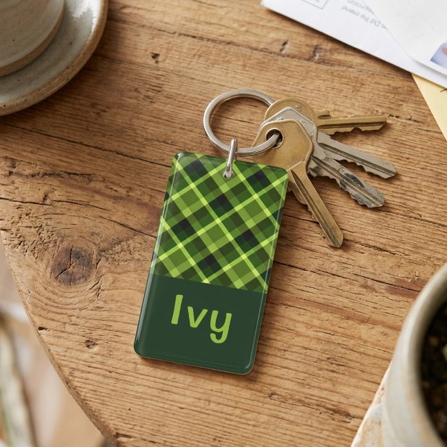 Porte-clés rectangle monogrammé à carreaux vert po (Pea Green Plaid Monogram Rectangle Keychain)
