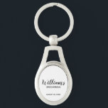 Porte-clés Scénario moderne - Groomsman personnalisé<br><div class="desc">Cadeaux Groomsman personnalisés avec le nom de marionnettiste personnalisé en noir style de police script moderne avec titre et date mariage dans style de police sans serif moderne sur arrière - plan blanc. Parfait aussi pour le meilleur homme, père de la mariée, demoiselle d'honneur, mère de la mariée et plus...</div>