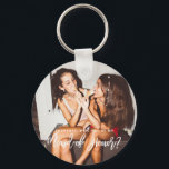 Porte-clés Serez-vous ma servante d'honneur Keyring photo<br><div class="desc">Minimaliste et moderne serez-vous ma servante de l'anneau clé d'honneur. Le texte et les messages peuvent être modifiés à l'arrière de la carte. Pour une personnalisation plus avancée de cette conception, par exemple la modification de la disposition, de la police ou de la taille du texte, cliquez sur le bouton...</div>