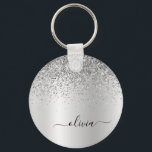 Porte-clés Silver Glitter Glam<br><div class="desc">Argent Faux Foil Parties scintillant à étincelles métalliques brossé Monogramme Nom Clés (Porte - clé). Cela rend le cadeau parfait pour 16 ans, mariage, douche nuptiale, anniversaire, baby shower ou bachelorette pour quelqu'un qui aime le luxe glam et les styles chic.</div>