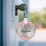 Porte-clés Silver pink glitter drips metal monogram name<br><div class="desc">A faux silver metallic looking background decorated with pink faux glitter drips,  paint dripping look. Personalize and add a name. The name is written with a modern hand letteredstyle script. Black colored letters.</div>