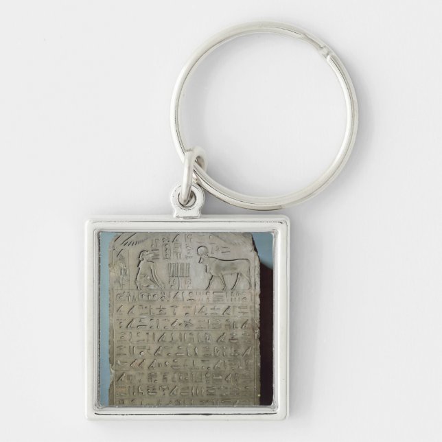 Porte-clés Stela commémorant l'enterrement des api (Devant)