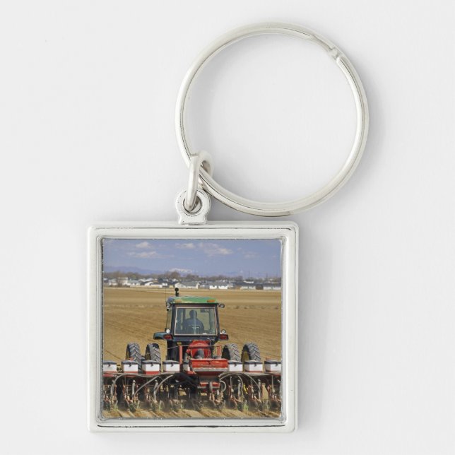 Porte-clés Tracteur tirant un semoir de maïs semence. (Devant)