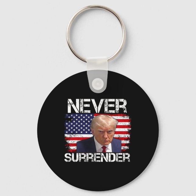 Porte-clés Trump Mug Shot Never Surrender 2024 (Recto)