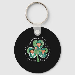 Porte-clés Trump St Patrick's Day 2025 Drôle Embrassez-Moi J'