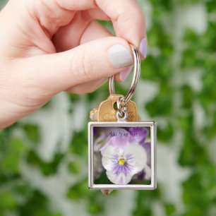 Porte-clés Violas violets et blancs par Shirley Taylor