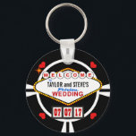 Porte-clés Wedding in Vegas Casino Favor Poker Chip<br><div class="desc">WELCOME TO THE BRIDE AND GROOM'S FABULOUS WEDDING! Whether you're tying the knot in Las Vegas or your own home town, these lucky casino style wedding reception favors are sure to hit with your guests. Replica of the famous Nevada sign in retro neon doo-wop style, just add your names as...</div>