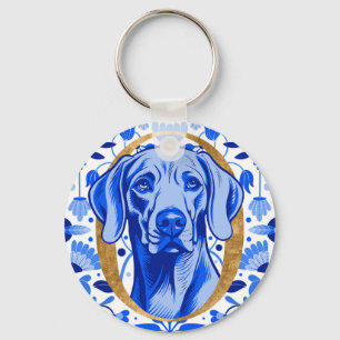 Porte-clés Weimaraner regardant à travers la lettre "O" en or