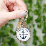 Porte-clés White Navy Custom Captain and Boat Name Anchor<br><div class="desc">Round nautical keychain design features a simple,  stylish navy blue and white coastal style design with boat anchor accent. Personalize the custom text with the name of the boat and boat owner / captain,  location,  or other preferred wording.</div>