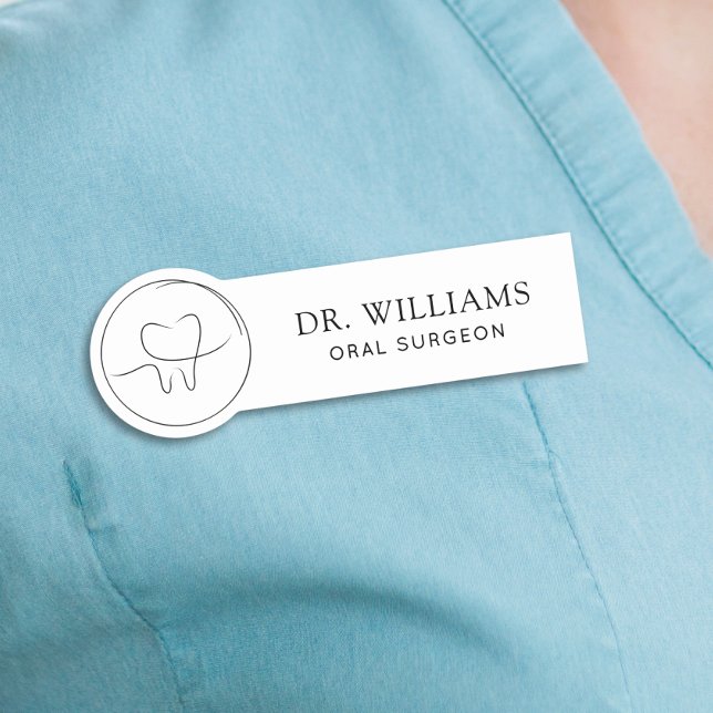 Porte-nom Chirurgien Buccal Minimaliste (Créateur téléchargé)