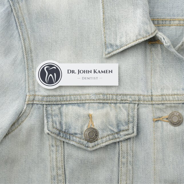 Porte-nom Dentiste | Logo des dents (En situation)