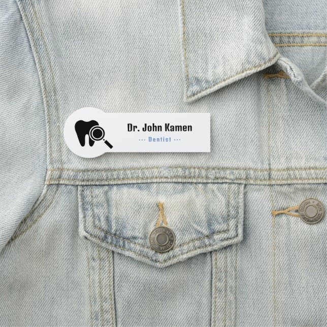 Porte-nom Dentiste | Logo des dents (En situation)