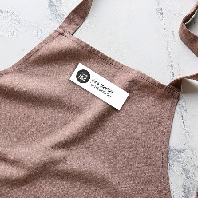 Porte-nom Logo de l'entreprise Nom simple de l'employé (Business name tag with add your logo template. )