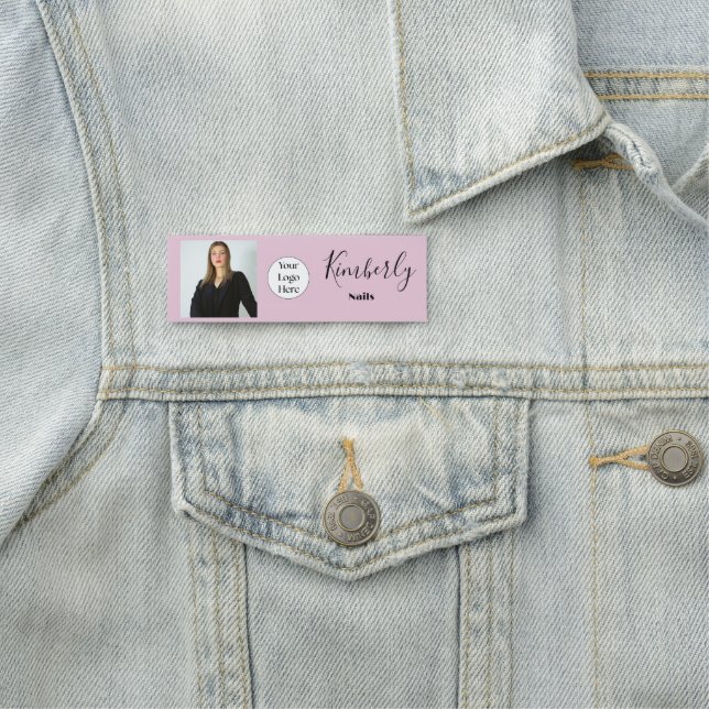 Porte-nom Logo de manucure photo écriture rose blush (En situation)