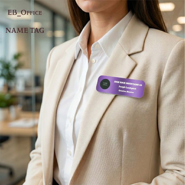 Porte-nom Logo d'employé métallisé violet foncé moderne pour (Purple Metallic Classic Name Tag.
Custom 3” x 1” rectangle with rounded corners for business logos.
)