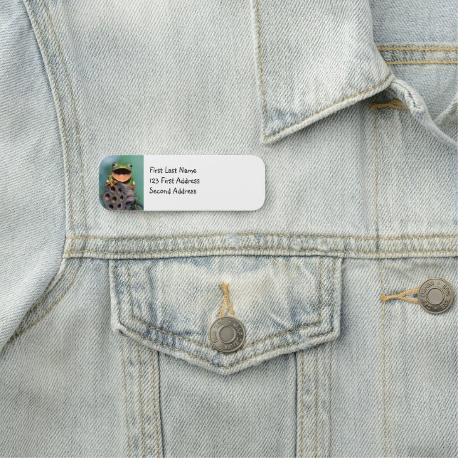 Porte-nom Personnalisez cette jolie grenouille souriante Nat (En situation)