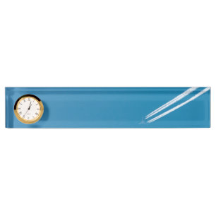 Porte-nom Pour Bureau Avion volant sur un arrière - plan bleu ciel