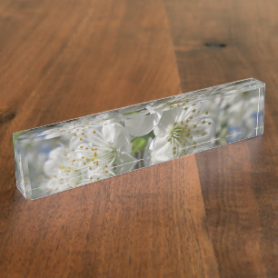 Porte-nom Pour Bureau cerisiers blancs fleuris au printemps contre ciel
