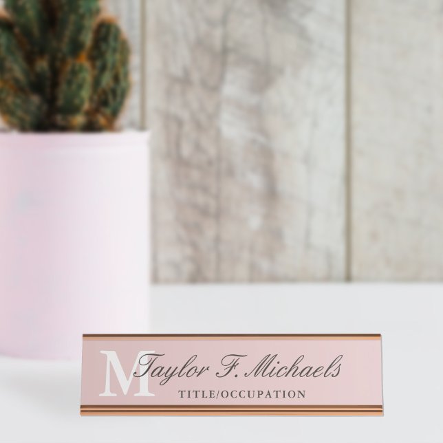 Porte-nom Pour Bureau Élégant Monogramme rose pâle et nom (Créateur téléchargé)