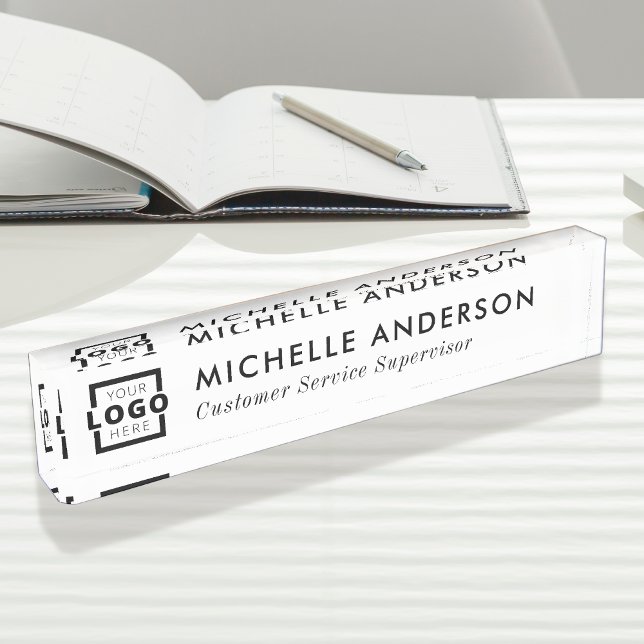 Porte-nom Pour Bureau Logo Personnalisé Élégant Moderne Minimaliste Blan (Display your name and logo on this elegant name plate that has a white background and a modern font.)