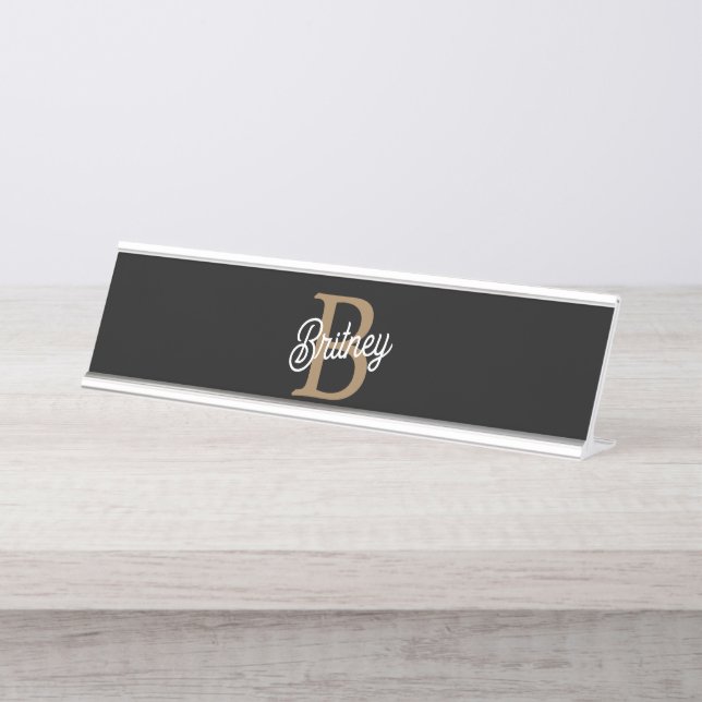Porte-nom Pour Bureau Monogramme moderne élégant Nom Black Gold Script (Devant)