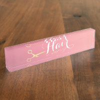 Salon de maquillage moderne ciseaux d'or rose
