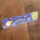 Porte-nom Pour Bureau Vincent Van Gogh Starry Nuit Vintage Art<br><div class="desc">Vincent van Gogh Starry Night Art Peinture Starry Night est un tableau de l'artiste post-impressionniste néerlandais Vincent van Gogh. Le ciel bleu de la nuit est rempli de nuages tourbillonnants, d'étoiles et d'une lune brillante croissant. La Nuit étoilée est la seule nocturne de la série de vues depuis la fenêtre...</div>
