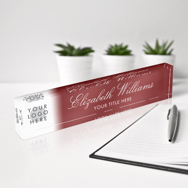 Porte-nom Pour Bureau Votre Logo Classy Élégant Burgundy Rouge Script (Créateur téléchargé)