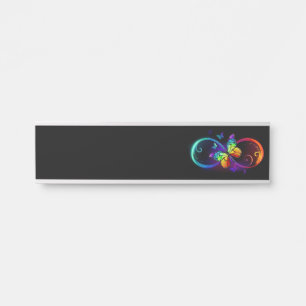 Porte-nom Pour Porte Vibrant infinity with rainbow butterfly on black