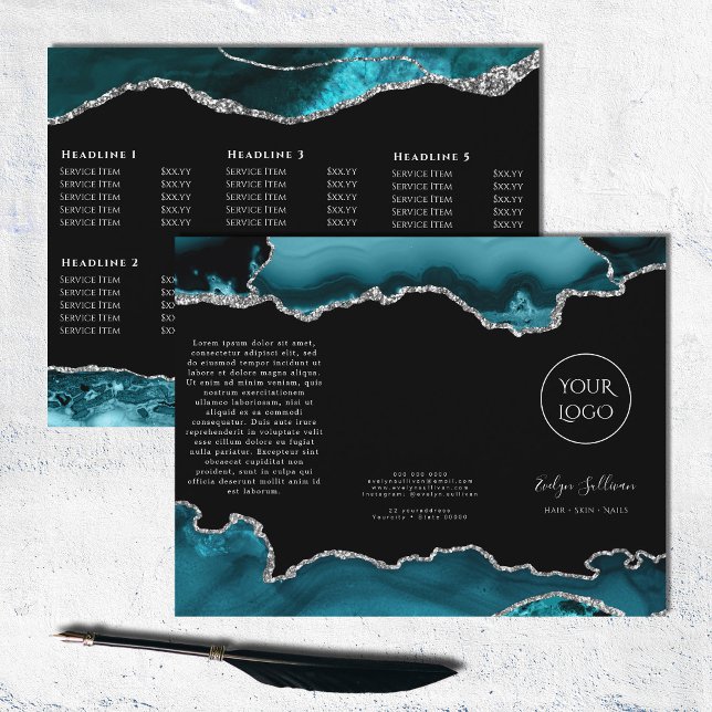 Porte turquoise et argent sur brochure noire (Créateur téléchargé)