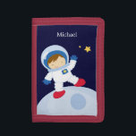 Portefeuille À 3 Volets Astronaut Boy<br><div class="desc">Personnalisez ce porte-monnaie thématique astronaute cool avec le nom de votre petit ou tout texte de votre choix pour un cadeau unique qu'ils aimeront.</div>