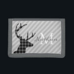 Portefeuille À 3 Volets Cerfs Plaid tendance et Gris rayé Personnalisé<br><div class="desc">Style profil de cerf plaid et porte-monnaie rayé gris avec élégant monogramme.</div>