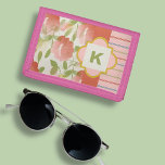 Portefeuille À 3 Volets Coral Floral Téléphone Monogramme<br><div class="desc">Ce porte-monnaie à trois bandes et à fleurs est prêt pour votre monogramme. Joli design féminin à deux motifs dans les couleurs rose et corail doux avec des accents vert muet. Il suffit de modifier votre monogramme dans le bouton "personnaliser".</div>