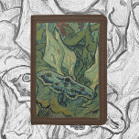 Portefeuille À 3 Volets Great Peacock Moth par Vincent van Gogh<br><div class="desc">Great Peacock Moth (1889) de Vincent van Gogh est une peinture naturelle de post impressionnisme-nature vintage. Un insecte, l'Empereur Moth, dans un jardin de printemps avec des fleurs de Calla Lily et d'autres plantes. À propos de l'artiste : Vincent Willem van Gogh (1853-1890) était un peintre post-impressionniste dont l'oeuvre était...</div>