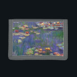Portefeuille À 3 Volets Monet Water Lilies Chef-d'oeuvre Peinture<br><div class="desc">Monet Water Lilies - Ce tableau Monet classique a été peint par Claude Monet en 1916. Il fait partie de sa célèbre collection de nénuphars où il peint dans son jardin à Giverney,  France. Un tableau de chef-d'oeuvre.</div>