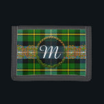 Portefeuille À 3 Volets Monogram MacNeil Tartan<br><div class="desc">Un des tartans écossais pour le clan MacNeil avec décoration de noeud celtique et Monogrammed Initial. Si vous souhaitez qu'un autre tartan ne soit pas montré ici,  n'hésitez pas à m'envoyer un message. Veuillez fournir le numéro de référence STA pour le motif tartan que vous souhaitez,  si possible.</div>