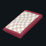 Portefeuille À 3 Volets Rose de sable rose pastel  rétro en damier Warboar<br><div class="desc">Parfait coussin design dépoli à damiers aux couleurs pastel,  plein de grandes vibes. Vérificateurs déformés modernes en couleur rose Rose de sable pastel. Ce joli design rétro psychédélique vous emmène au pays des merveilles. Chèques déformés aux couleurs pastel. Twirl et tourbillonner,  tours,  à damiers motif</div>