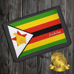 Portefeuille À 3 Volets Zimbabwe flag mode, Zimbabwe patriotes / sports<br><div class="desc">WALLETS : Zimbabwe & Zimbabwe Drapeau mode - amour mon pays,  cadeaux de voyage,  anniversaire grand-père,  patriotes nationaux / fans de sports</div>