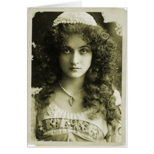 Portrait sépia de femme vintage rétro des années 2