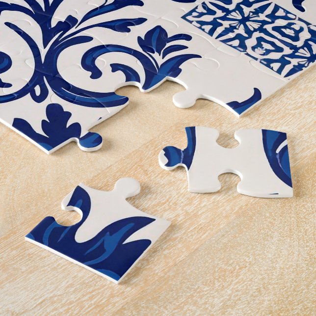 Portuguese Azulejo Peacock Puzzle – Blue & White T (Côté)