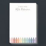 Post-it® Appréciation de l'enseignant Rainbow Crayon<br><div class="desc">Surprenez l'enseignant dans votre vie ou offrez-vous (si vous êtes l'enseignant) à ces notes amusantes post-it,  avec des crayons colorés! Personnalisez le texte avec un nom,  ou customisez pour créer une liste de choses à faire ou de simples notes personnelles,  etc.</div>