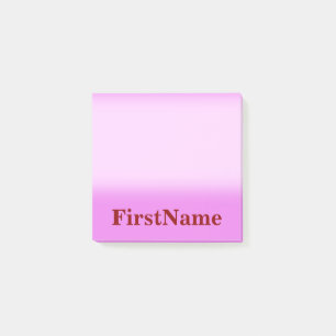 Post-it® Arrière - plan violet clair et nom gras rouge fon