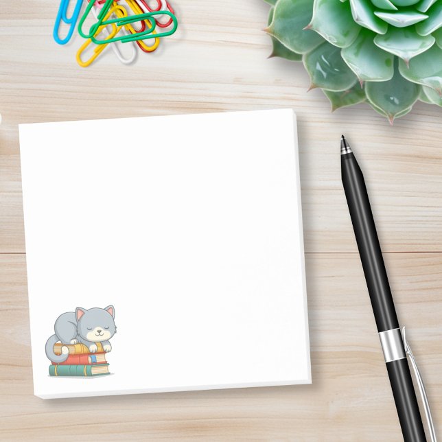 Post-it® Chat heureux sur le dessus d'une pile de livres (Créateur téléchargé)