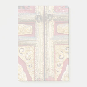 Post-it® Dentelle métallique dorée sur la porte