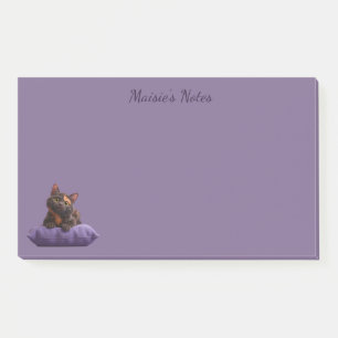 Post-it® Dessin Tortoiseshell Kitten sur coussin pourpre