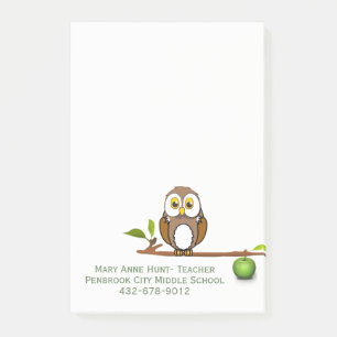 Post-it® Hibou sur le bloc-notes du professeur de coutume