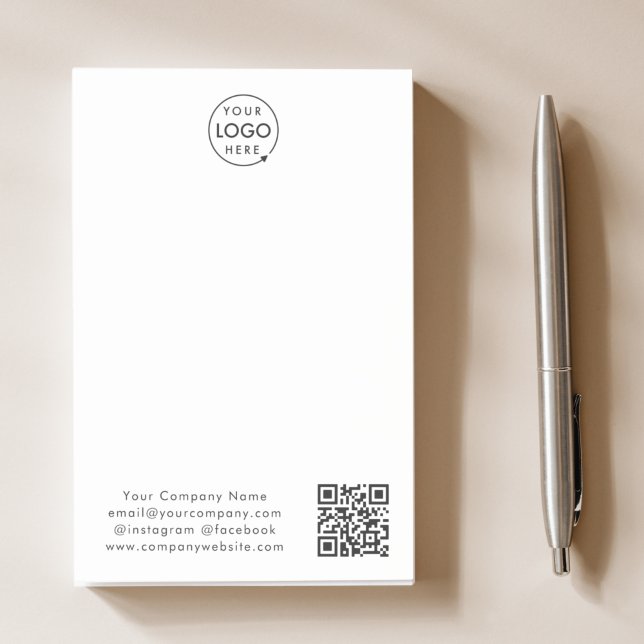 Post-it® Logo d'entreprise | QR Code minimum blanc simple (Professional post-it note template with interactive QR code for your small business stationery.)