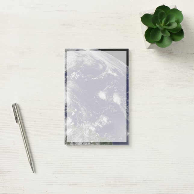 Post-it® L'Ouragan Irene Traverse Les Bahamas. (Bureau)