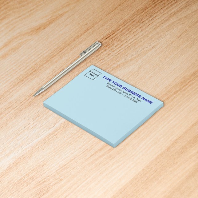 Post-it® Marque commerciale sur rectangle bleu clair (Build brand name awareness. Your business brand on light blue rectangle post it note.)